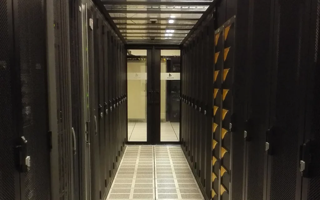 Enthéor - Hébergement d'un serveur de stockage de données sécurisé - Swebetech